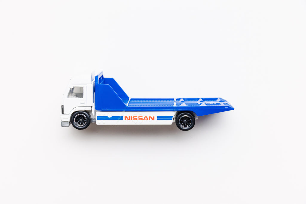 LOOSE Aero Lift - Nissan Diorama