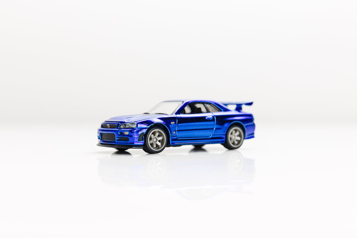 LOOSE Nissan Skyline GT-R (BNR34) - Red Line Club