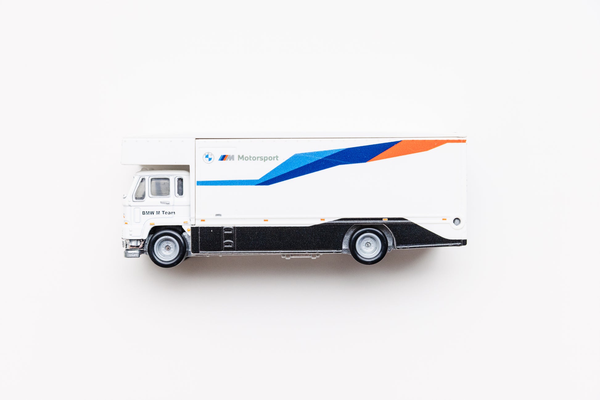 LOOSE Fleet Flyer - BMW Diorama