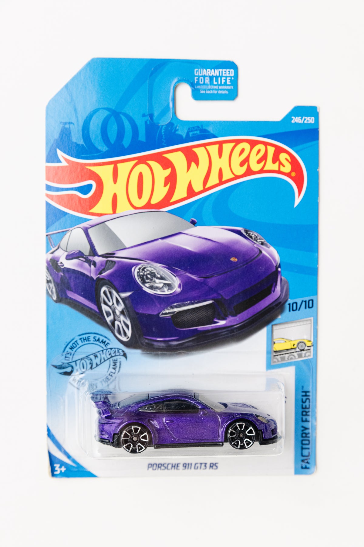 Porsche 911 GT3 RS - Factory Fresh (Damaged Card)