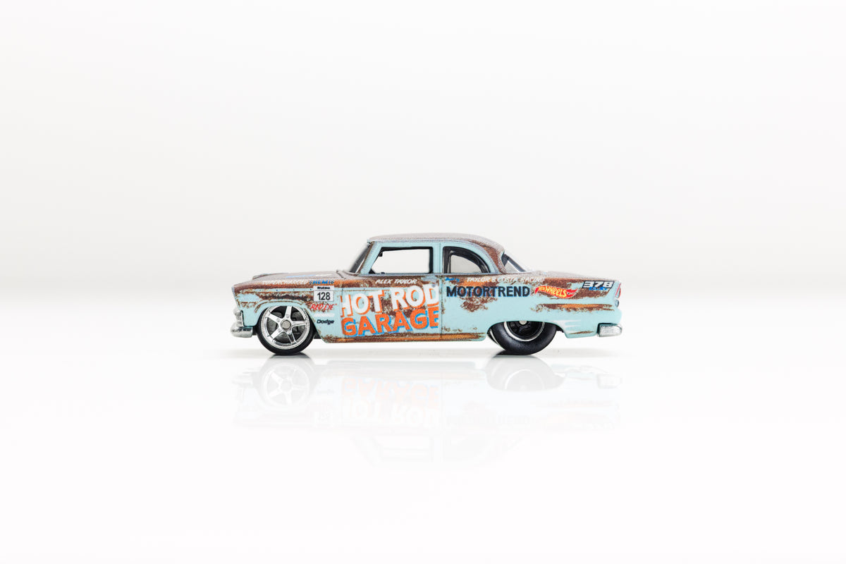 LOOSE 1955 Plymouth Savoy - Boulevard