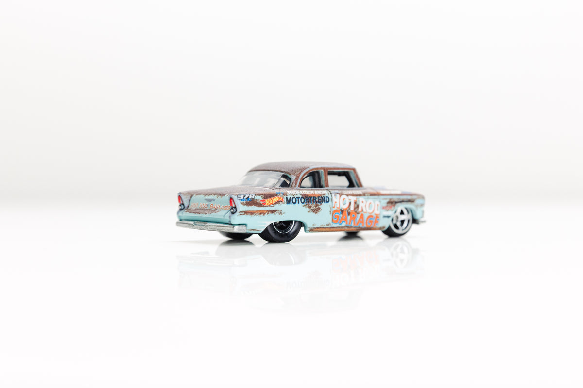 LOOSE 1955 Plymouth Savoy - Boulevard