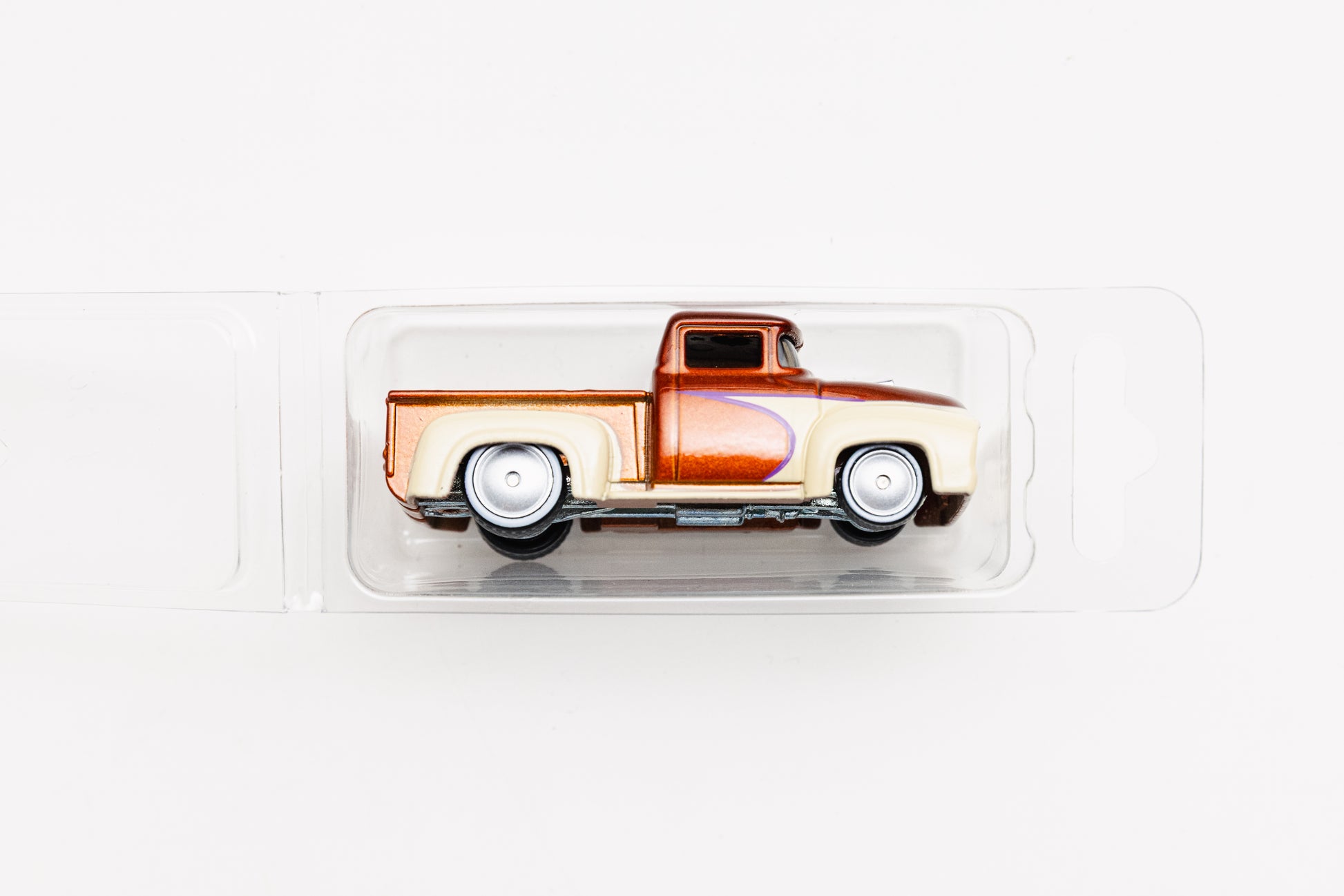 LOOSE '56 Ford - Boulevard