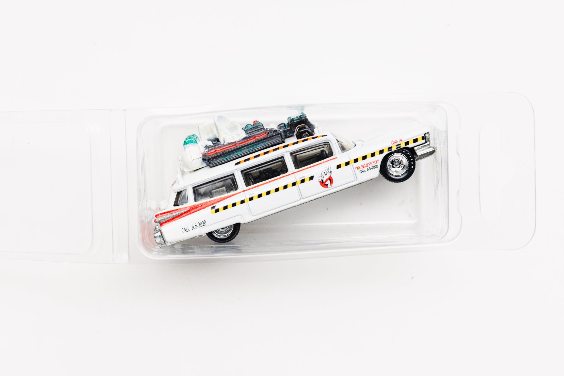 LOOSE Ghostbusters Ecto-1 - Retro Entertainment
