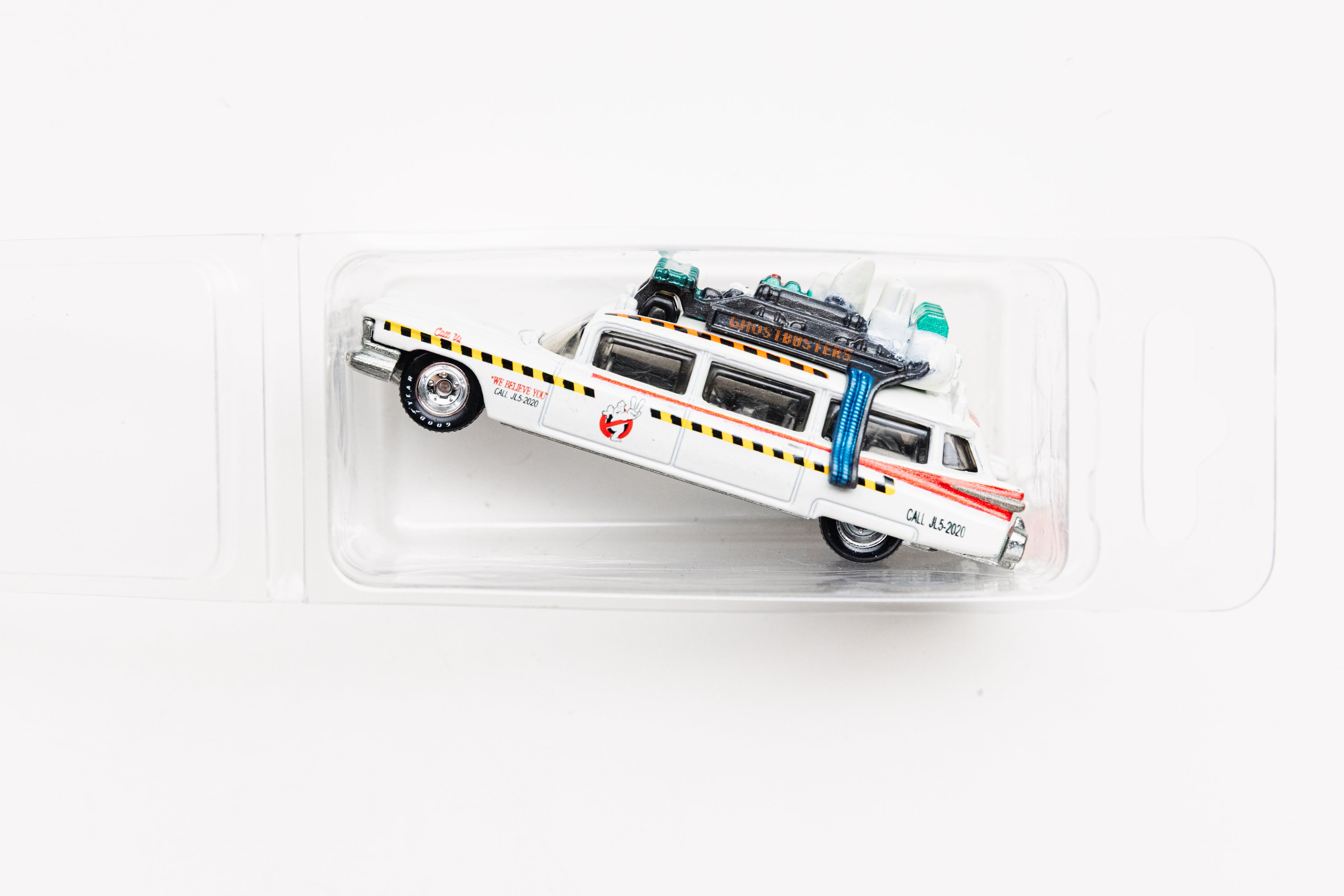 LOOSE Ghostbusters Ecto-1 - Retro Entertainment